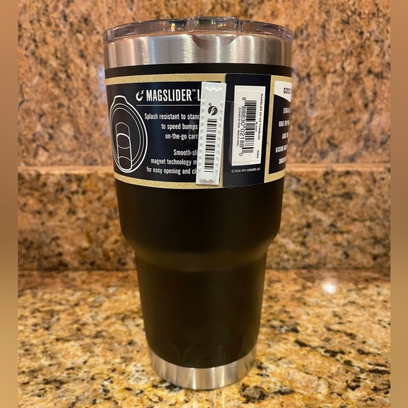 YETI Rambler 30 oz Tumbler in Black - Picture 3 of 6